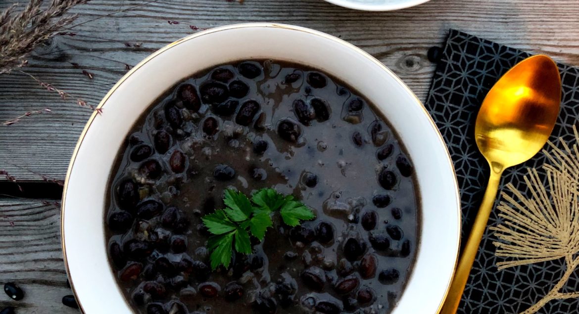 Rezept Feijao Com Arroz Brasilianische Bohnen Mit Reis Beeanco